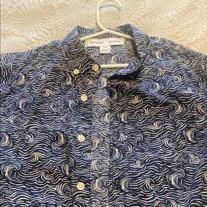 Old Navy Casual Blue and White Wave Pattern Shirt